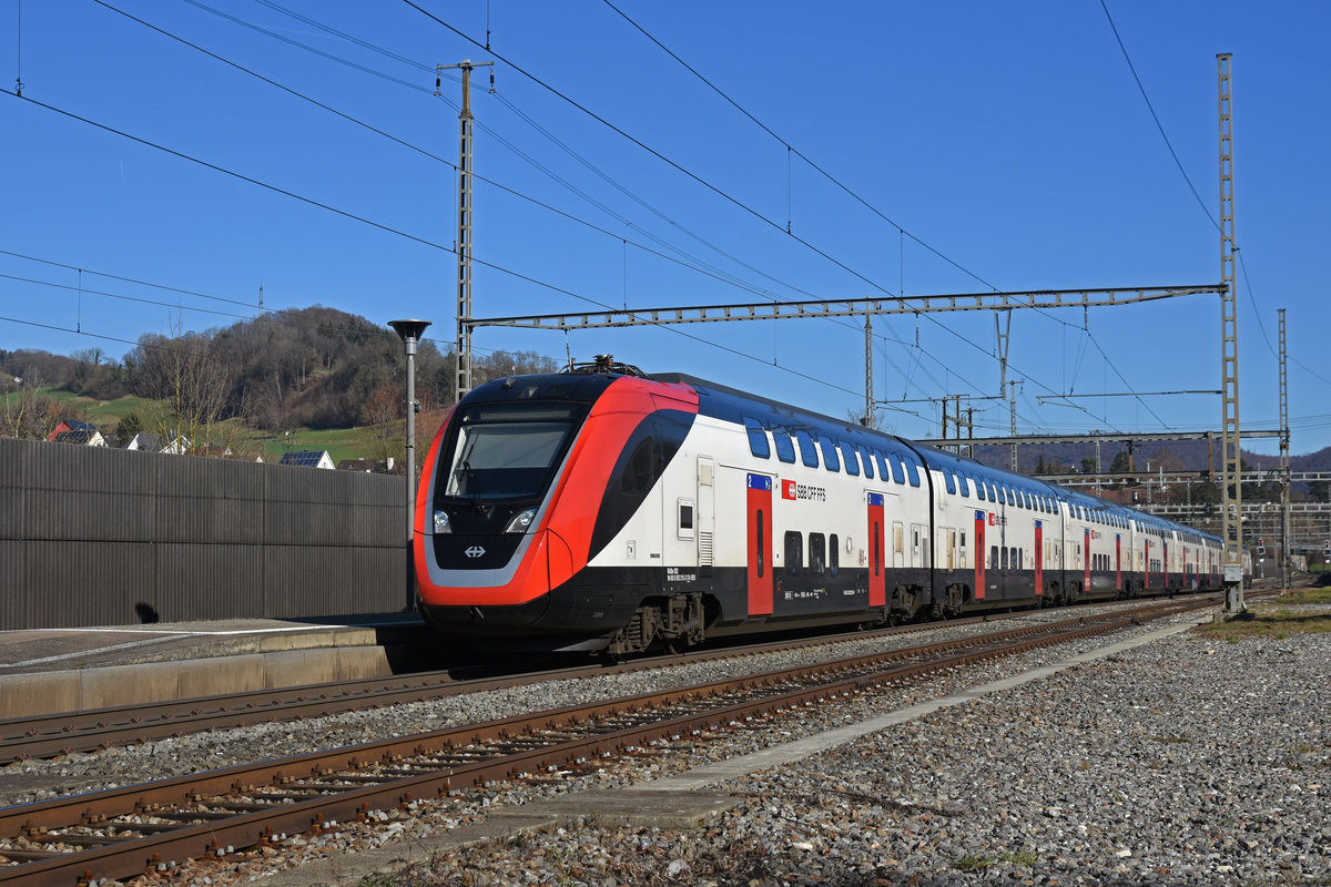 RABe 502 215-2 Twindexx durchfährt den Bahnhof Gelterkinden. Die Aufnahme stammt vom 07.02.2020.