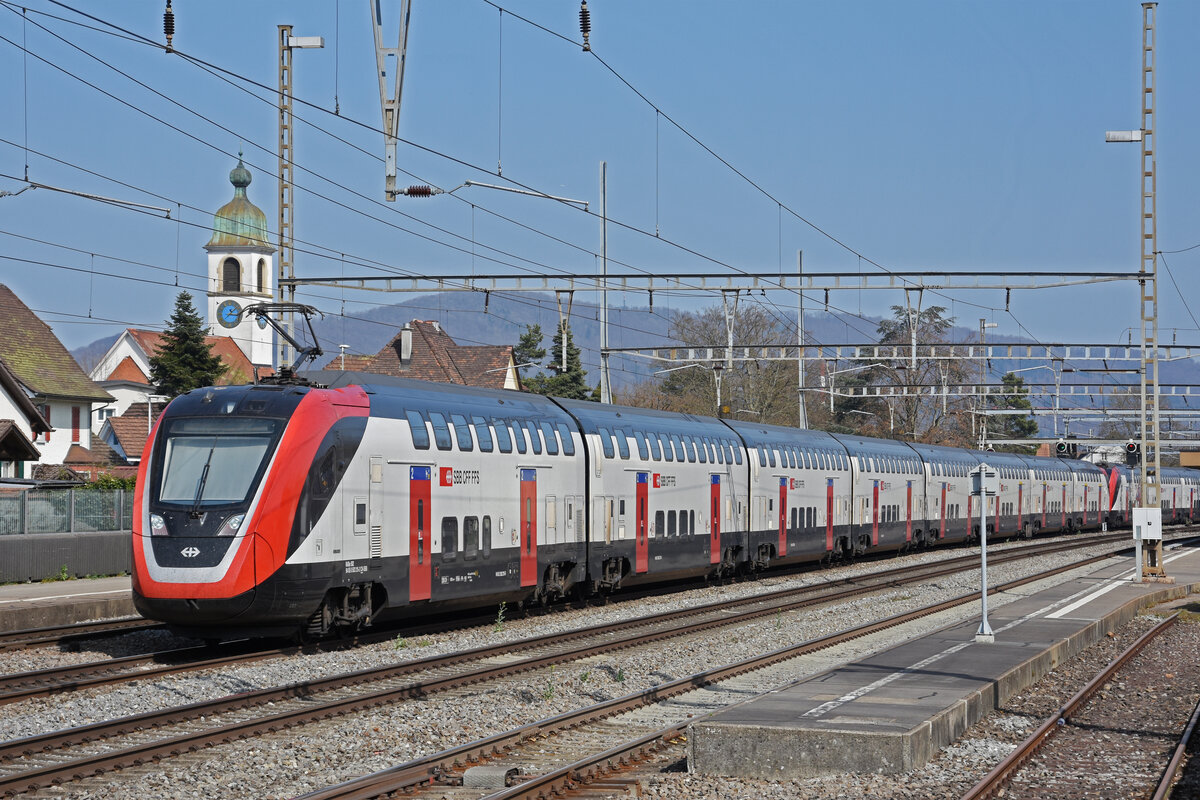 RABe 502 215-2 Twindexx durchfährt den Bahnhof Rupperswil. Die Aufnahme stammt vom 28.03.2022.