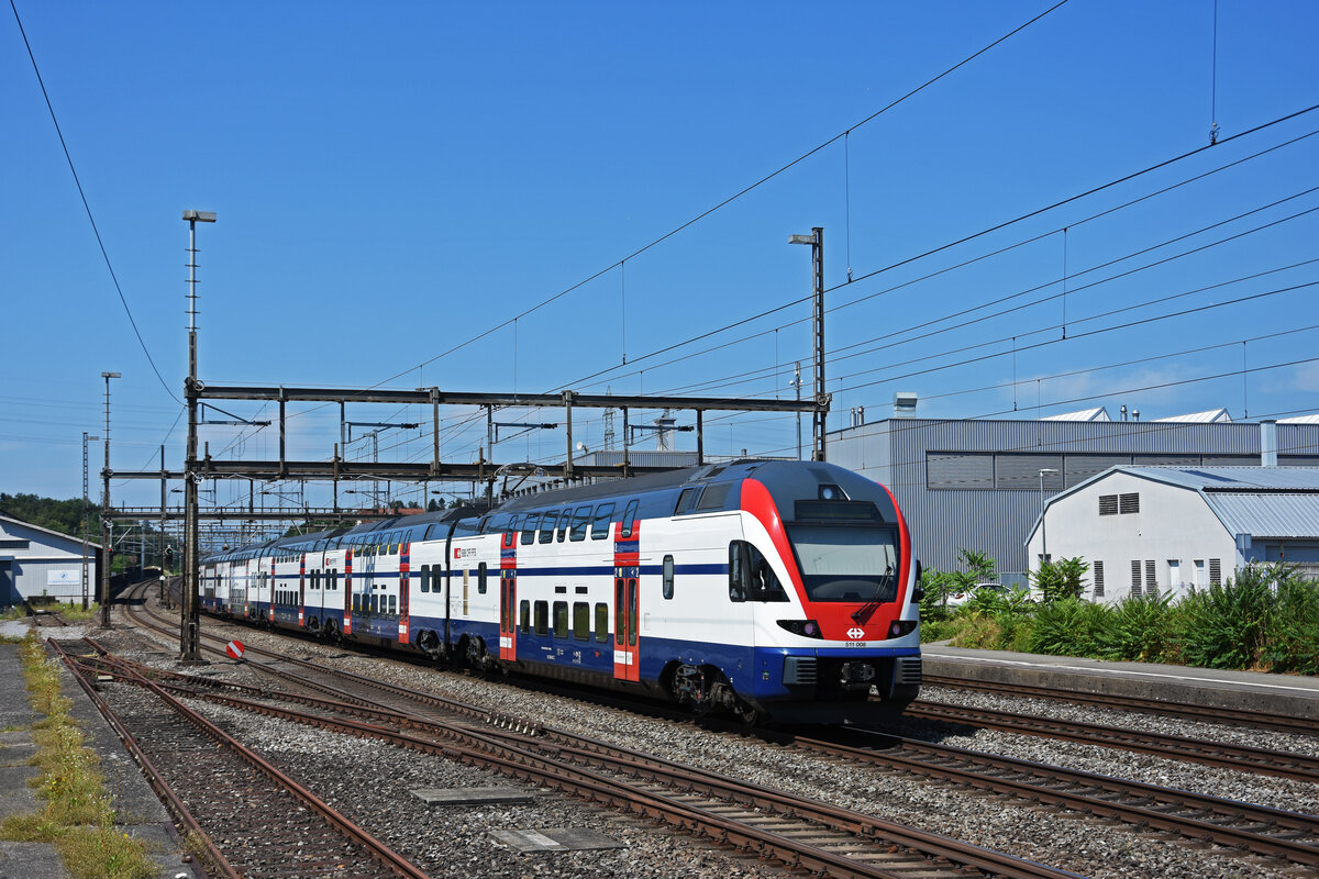 RABe 511 008 KISS durchfährt den Bahnhof Rupperswil. Die Aufnahme stammt vom 25.07.2022.