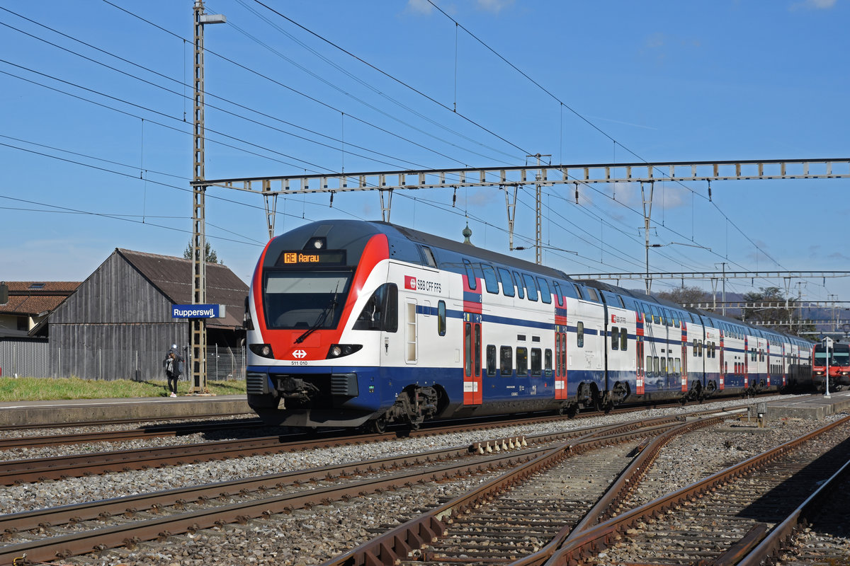 RABe 511 010 durchfährt den Bahnhof Rupperswil. Die Aufnahme stammt vom 24.02.2020.