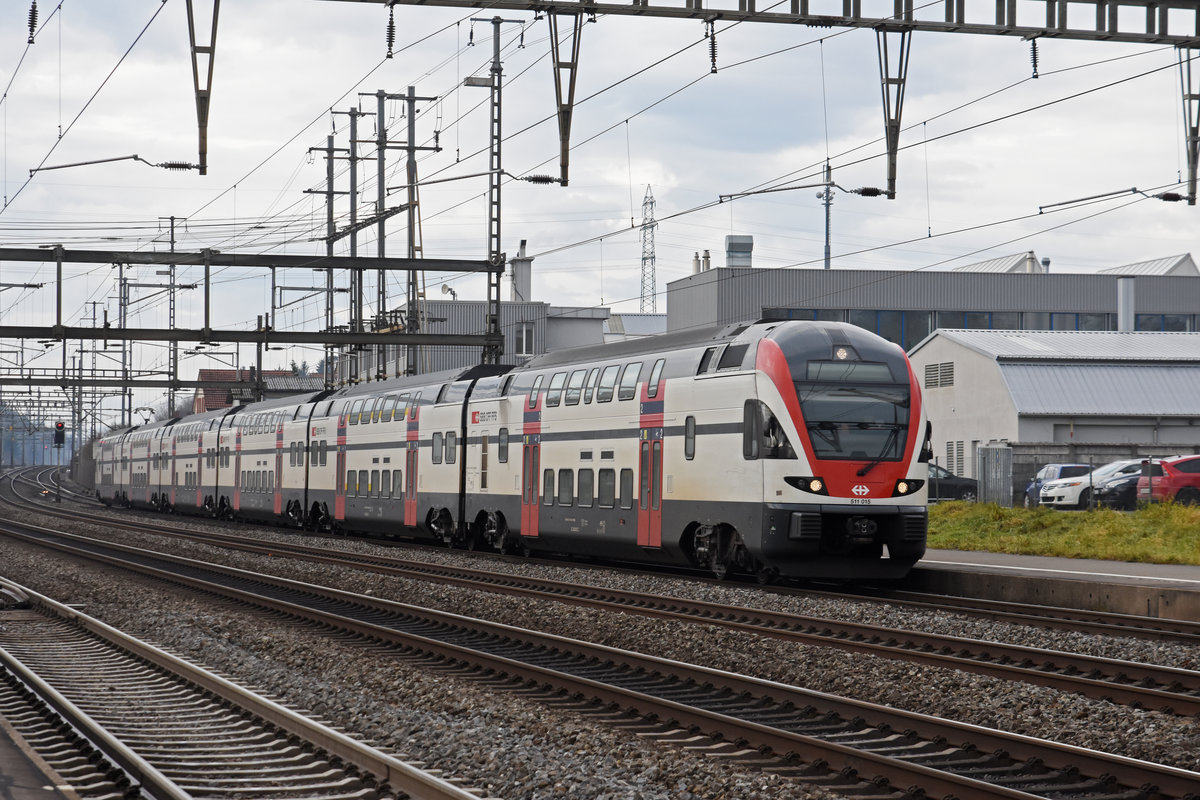 RABe 511 015 durchfährt den Bahnhof Rupperswil. Die Aufnahme stammt vom 17.01.2020.