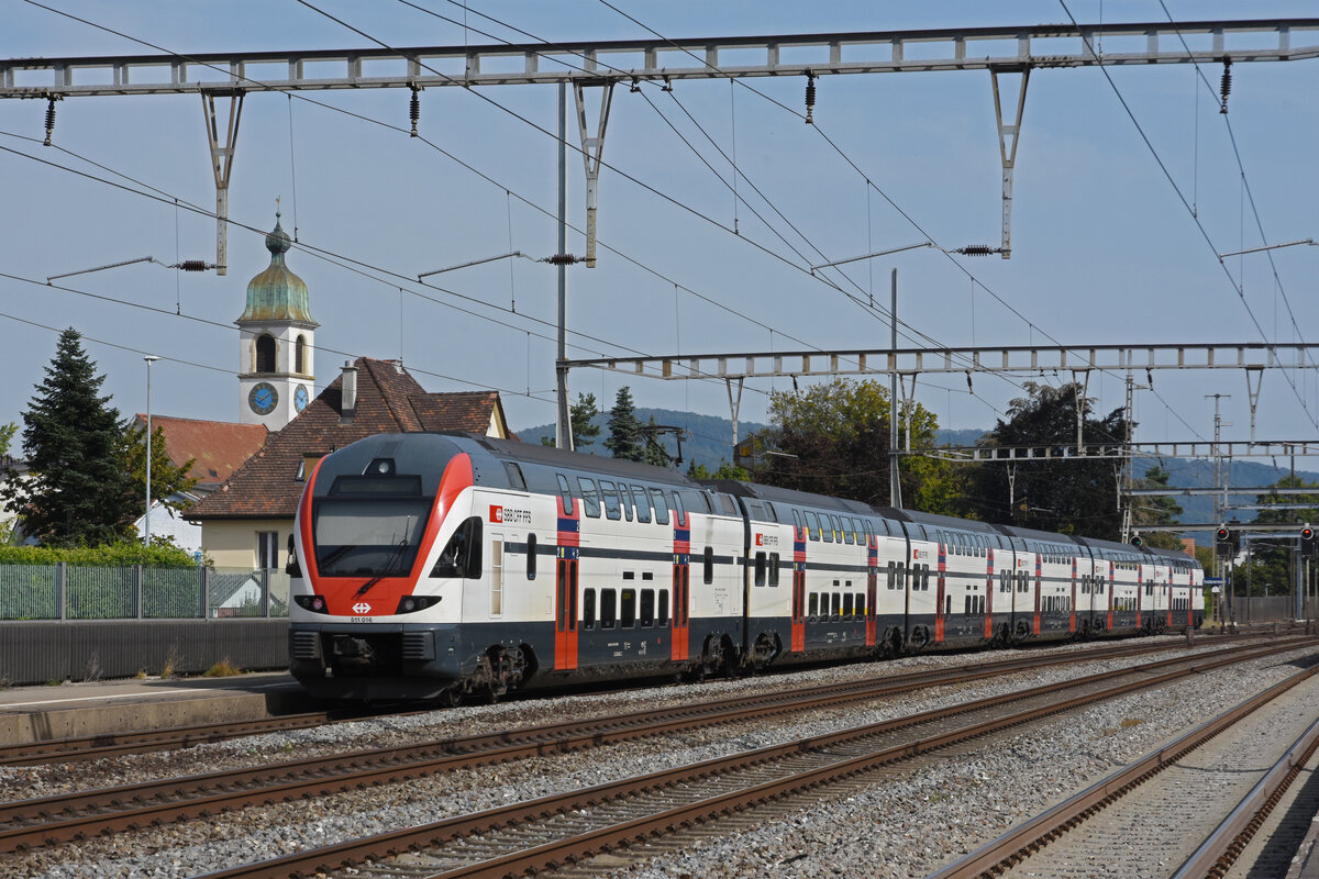 RABe 511 016 KISS durchfährt den Bahnhof Rupperswil. Die Aufnahme stammt vom 25.09.2021.