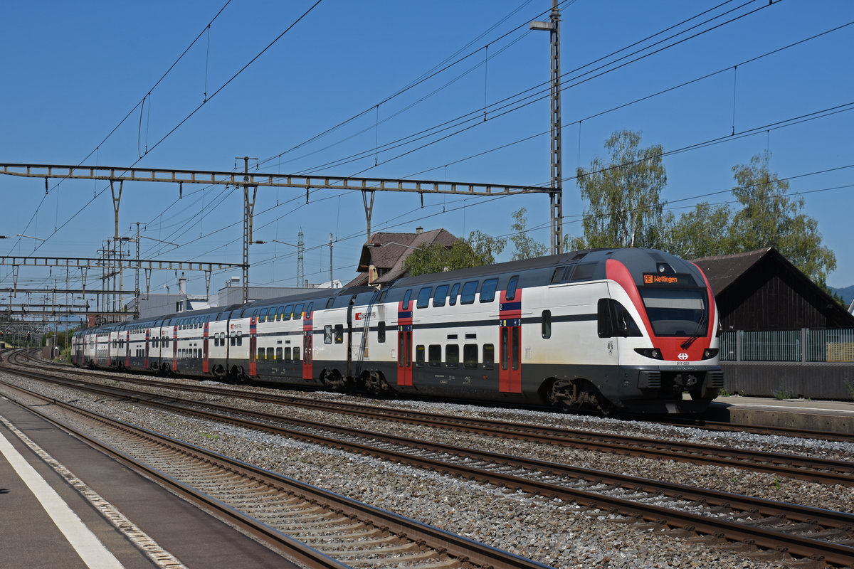 RABe 511 023, auf der S23, durchfährt den Bahnhof Rupperswil. Die Aufnahme stammt vom 24.06.2020.