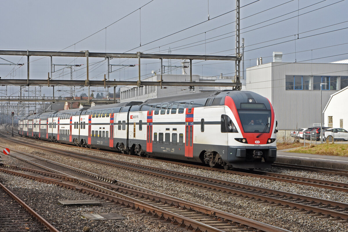 RABe 511 024 KISS durchfährt den Bahnhof Rupperswil. Die Aufnahme stammt vom 04.02.2022.
