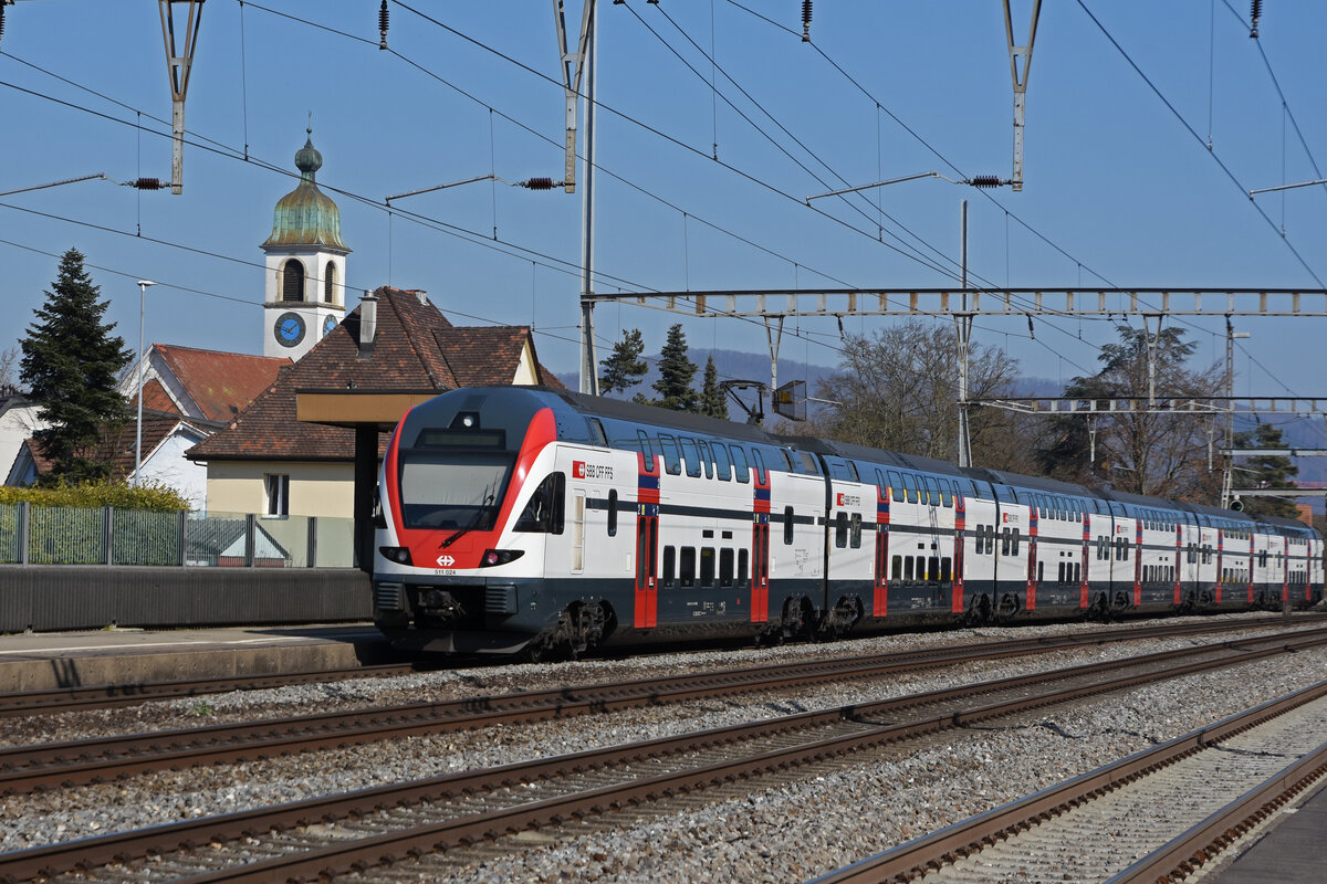 RABe 511 024 KISS durchfährt den Bahnhof Rupperswil. Die Aufnahme stammt vom 10.03.2022.