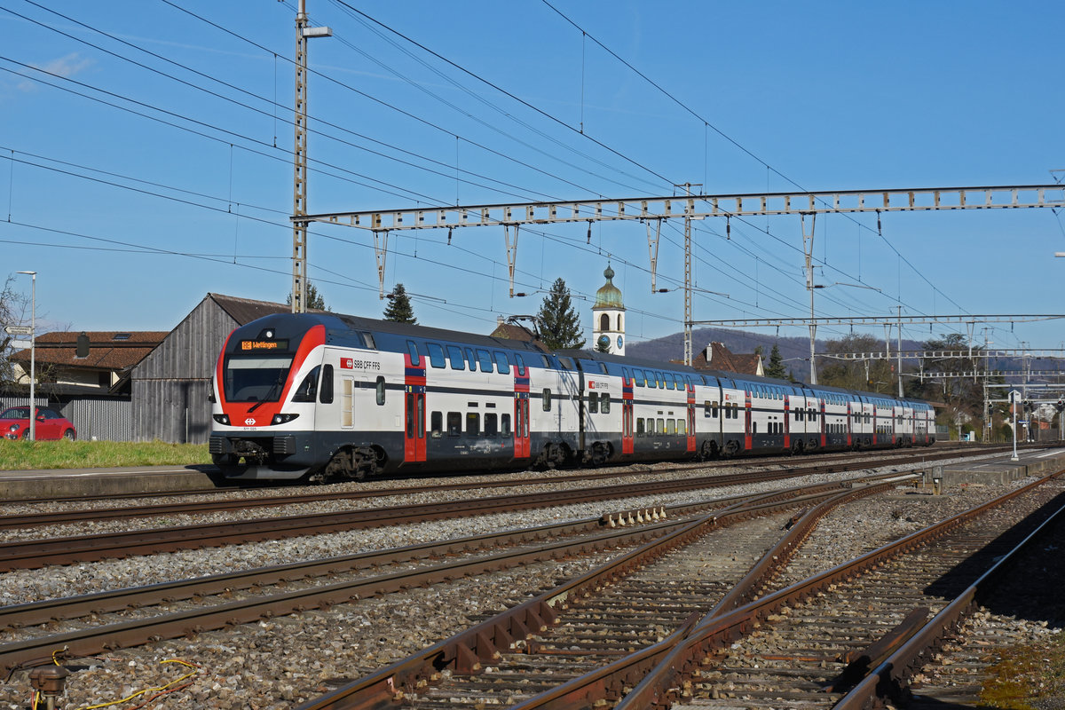 RABe 511 025 durchfährt den Bahnhof Rupperswil. Die Aufnahme stammt vom 24.02.2020.