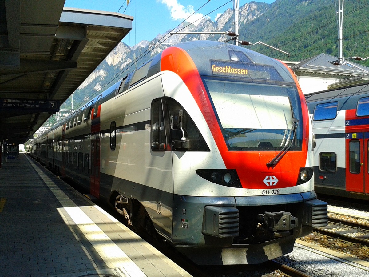 RABe 511 026 als RE 4875  Rheintal-Express  (Wil - St. Gallen - Chur) am 21.7.2015 im Bahnhof Chur.