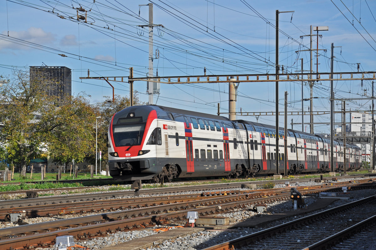 RABe 511 029 durchfährt den Bahnhof Pratteln. Die Aufnahme stammt vom 24.10.2019.