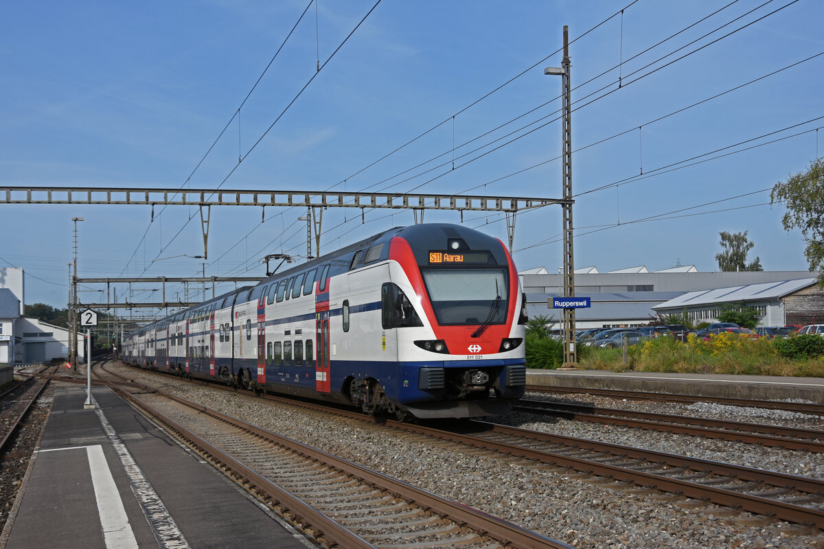 RABe 511 031 KISS, auf der S11, durchfährt den Bahnhof Rupperswil. Die Aufnahme stammt vom 07.09.2021.
