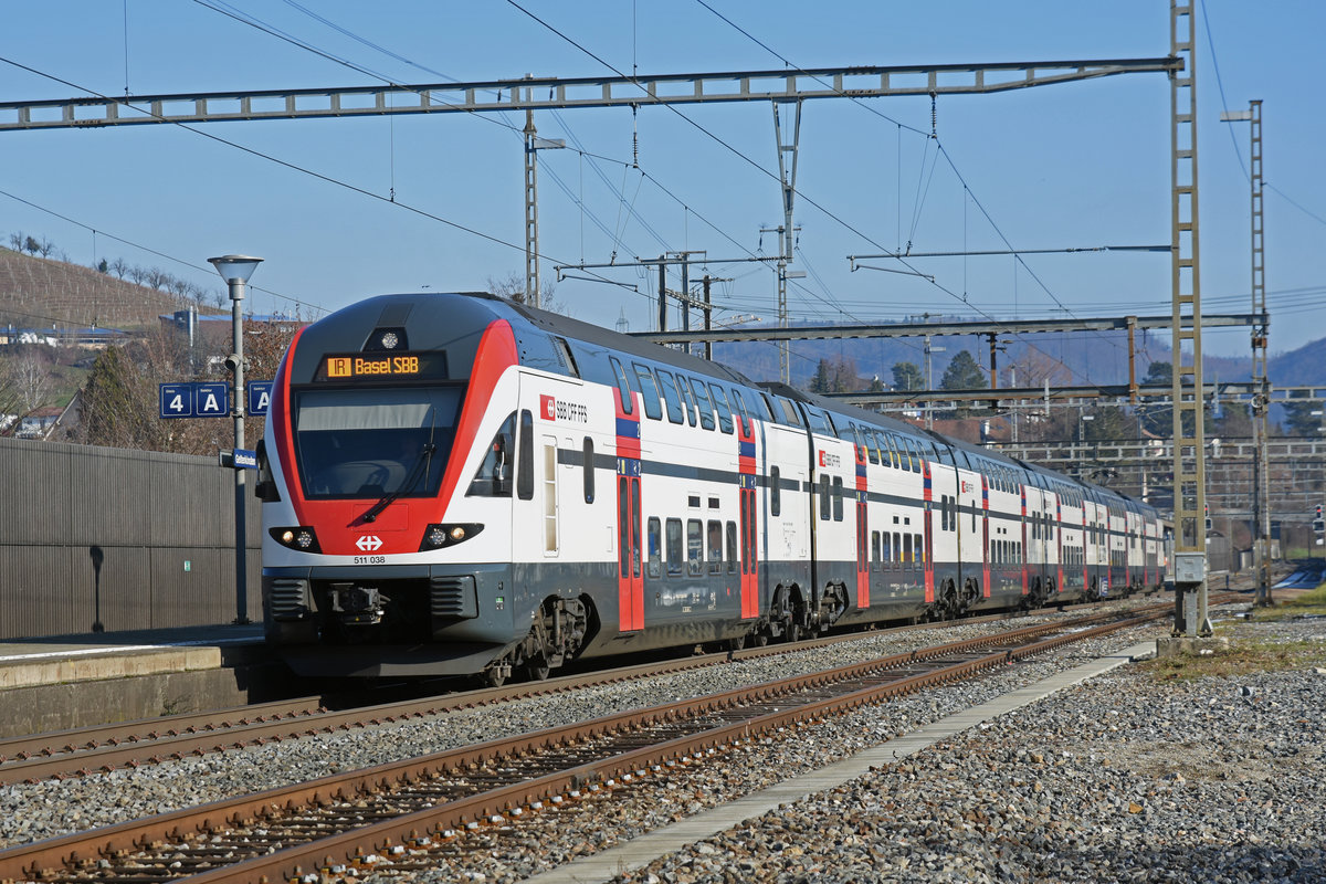 RABe 511 038 durchfährt den Bahnhof Gelterkinden. Die Aufnahme stammt vom 19.01.2019.