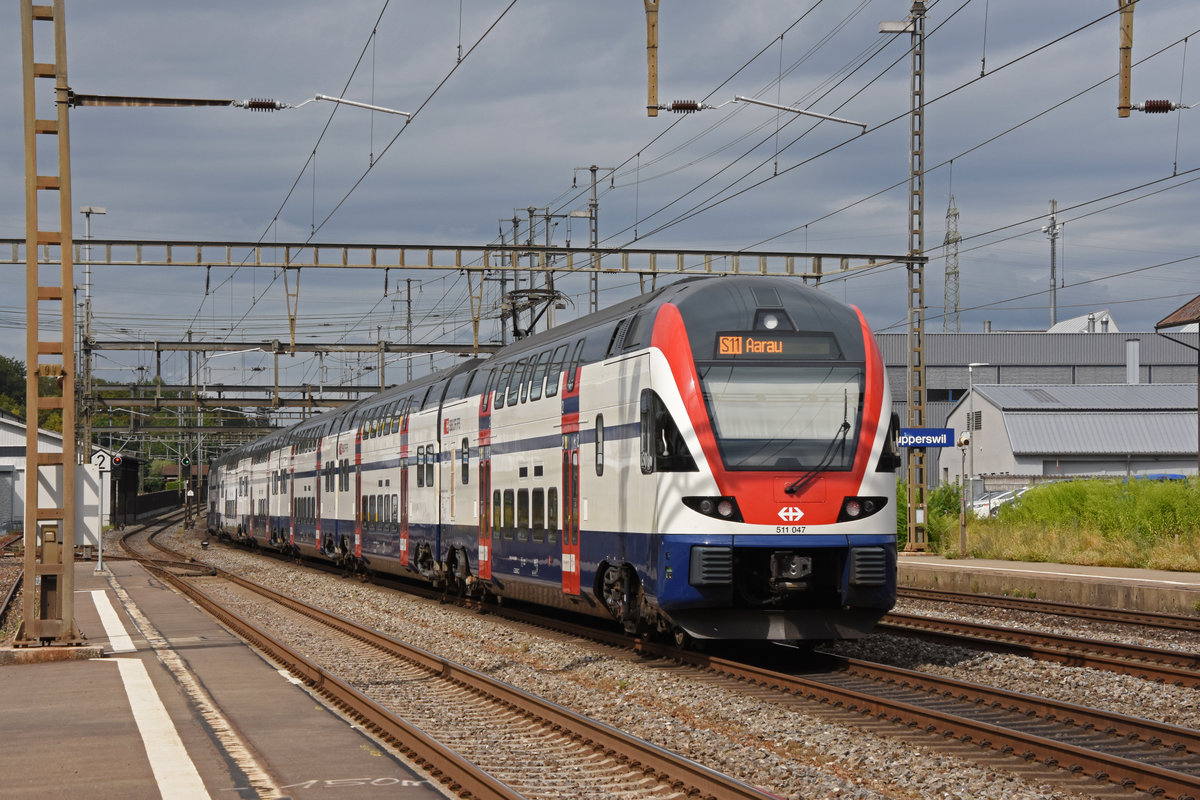 RABe 511 047, auf der S11, durchfährt den Bahnhof Rupperswil. Die Aufnahme stammt vom 31.07.2019.