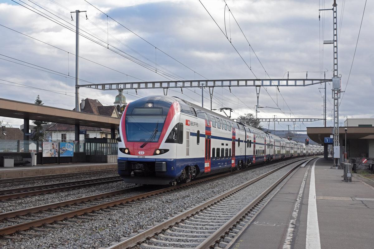 RABe 511 049 durchfährt den Bahnhof Rupperswil. Die Aufnahme stammt vom 13.03.2020.