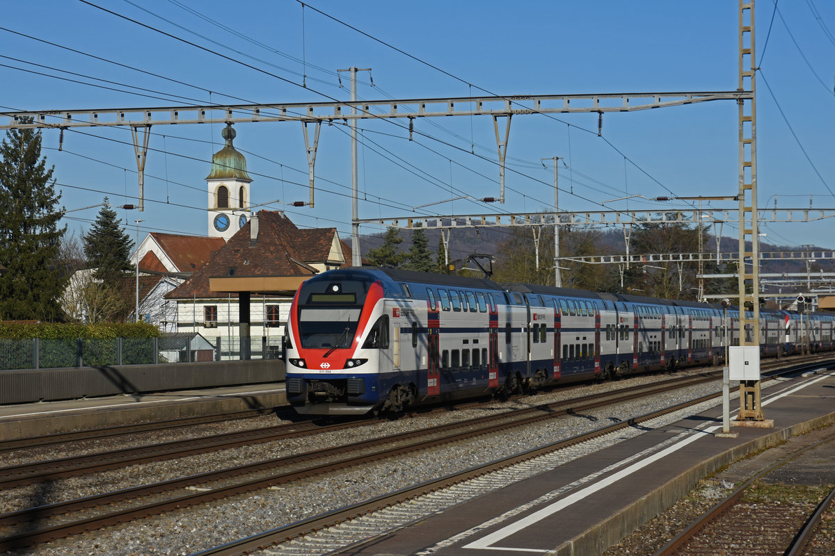RABe 511 054 durchfährt den Bahnhof Rupperswil. Die Aufnahme stammt vom 24.02.2020.