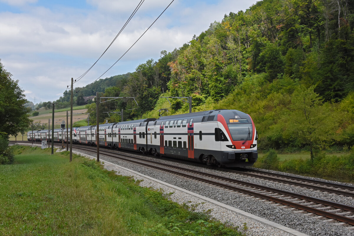 RABe 511 106 KISS, auf der S3, fährt Richtung Bahnhof Tecknau. Die Aufnahme stammt vom 28.08.2022.