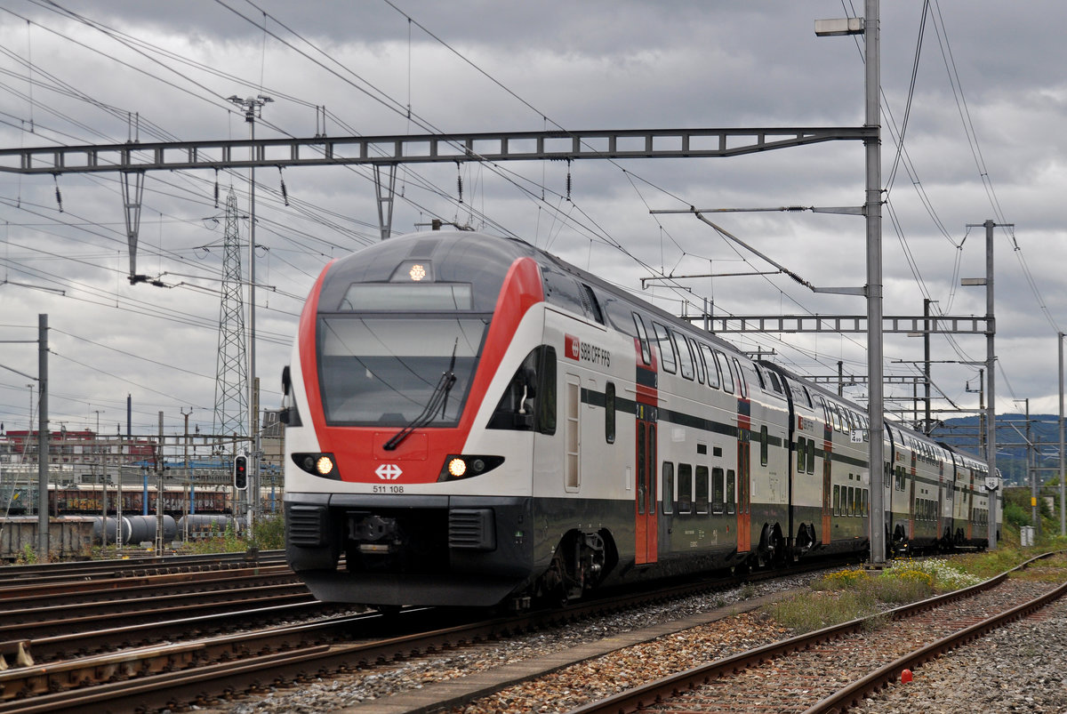 RABe 511 108, durchfährt den Bahnhof Muttenz. Die Aufnahme stammt vom 09.09.2017.