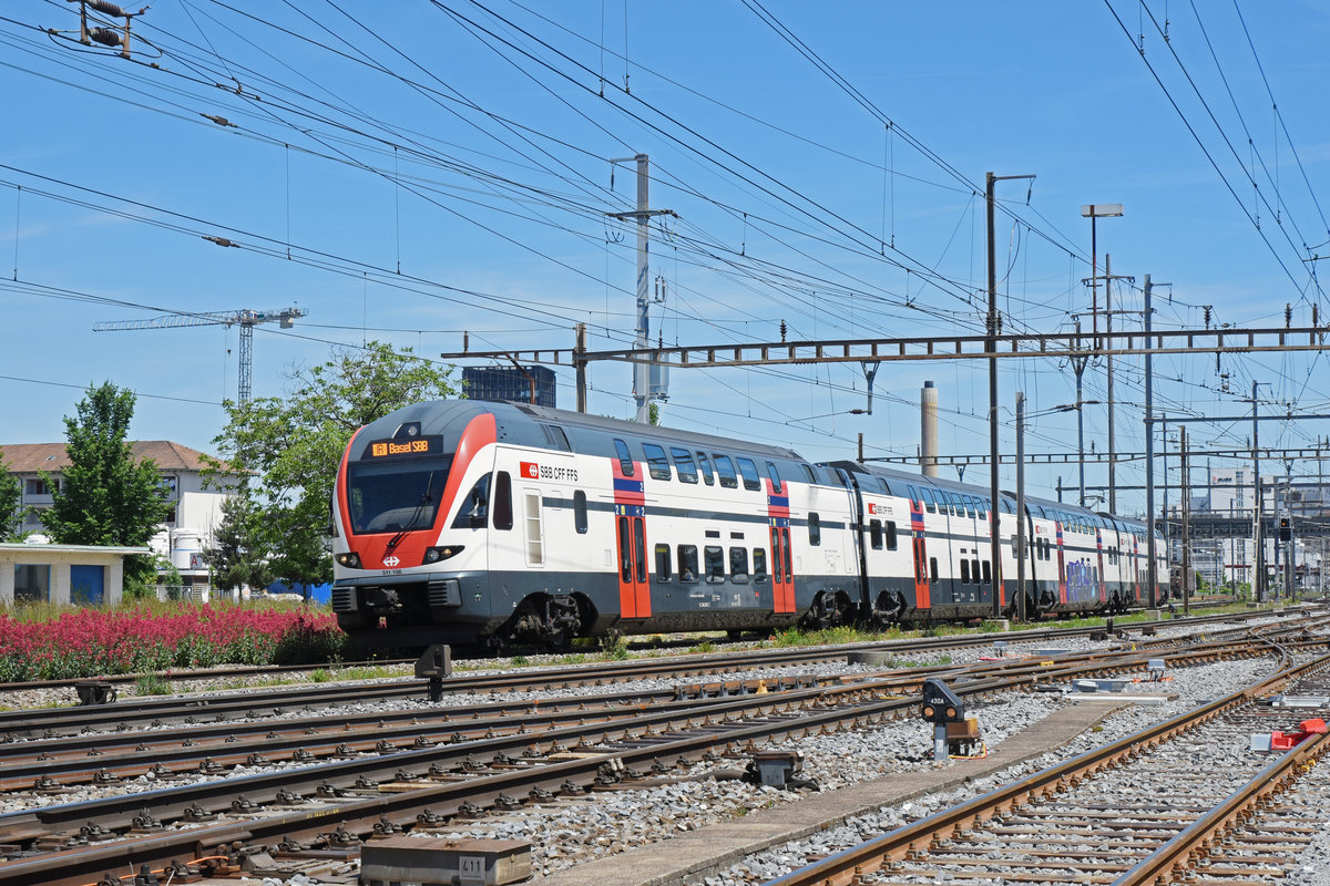 RABe 511 108 durchfährt den Bahnhof Pratteln. Die Aufnahme stammt vom 01.06.2019.