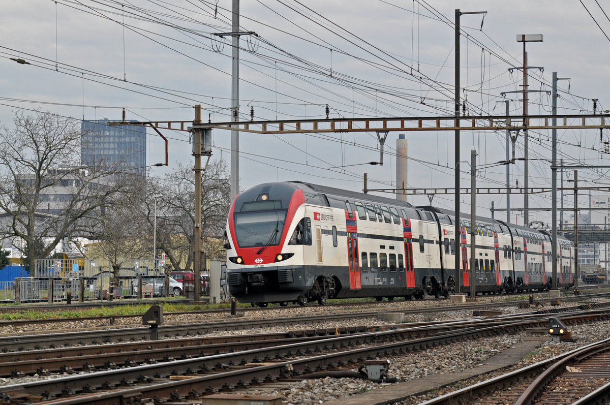 RABe 511 110 durchfährt den Bahnhof Pratteln. Die Aufnahme stammt vom 09.01.2018.