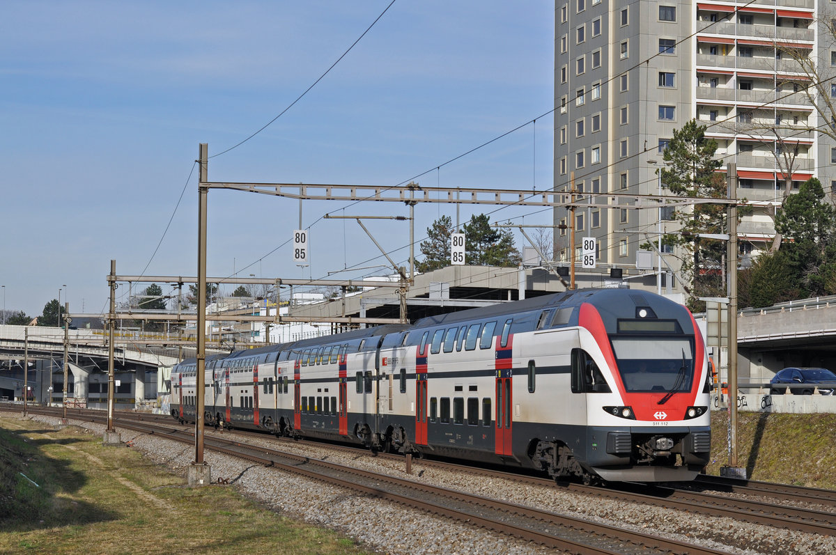 RABe 511 112 fährt Richtung Bahnhof Muttenz. Die Aufnahme stammt vom 25.01.2018.