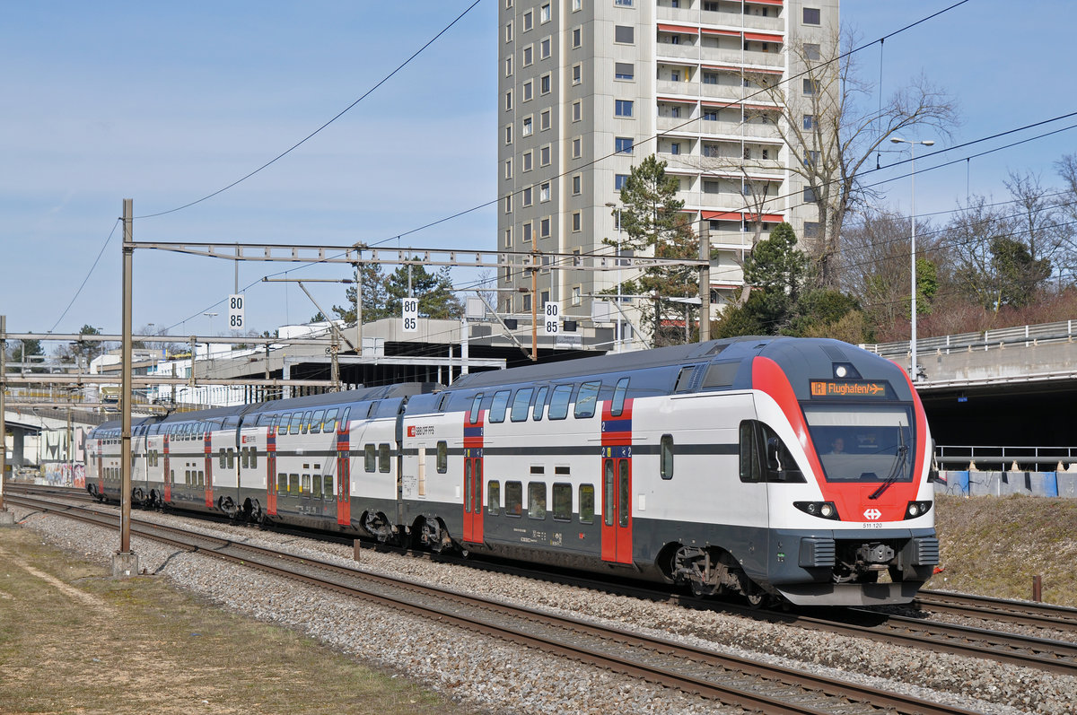 RABe  511 120 fährt Richtung Bahnhof Muttenz. Die Aufnahme stammt vom 05.03.2018.