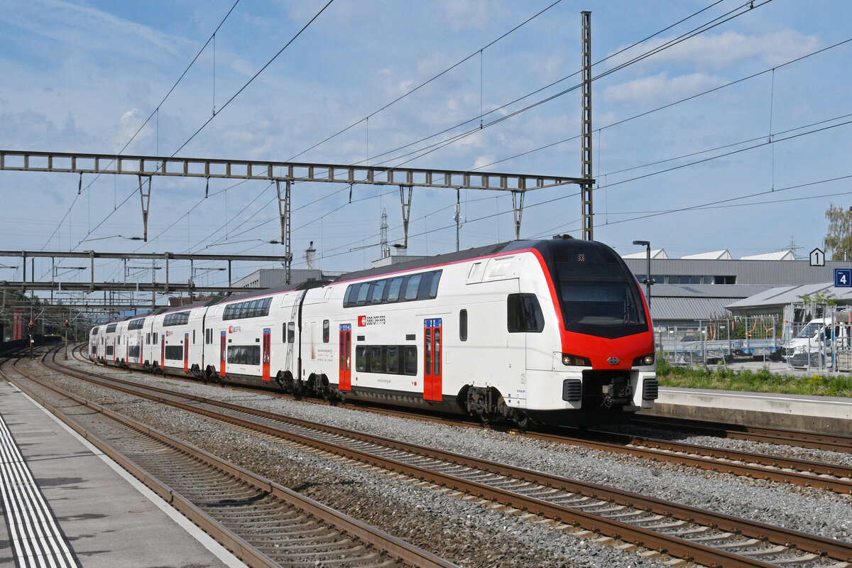 RABe 512 038-1 KiISS durchf�hrt am 07.09.2026 den Bahnhof Rupperswil.
