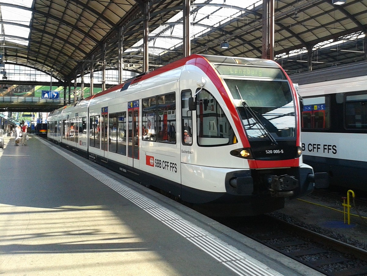 RABe 520 005-3 als S9 21934 (Luzern - Beinwil am See - Lenzburg) am 24.7.2015 bei der Abfahrt in Luzern.