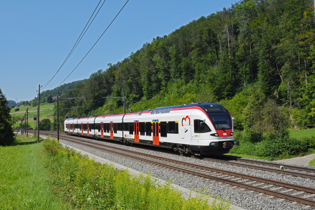 RABe 521 007, auf der S3, fährt Richtung Bahnhof Tecknau. Die Aufnahme stammt vom 12.08.2021.