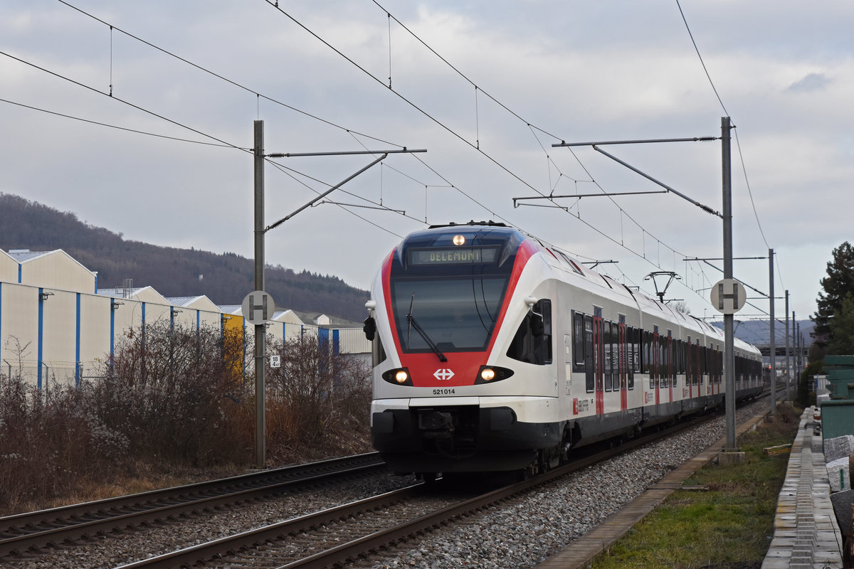 RABe 521 014, auf der S3, fährt Richtung Bahnhof Lausen. Die Aufnahme stammt vom 02.01.2019.