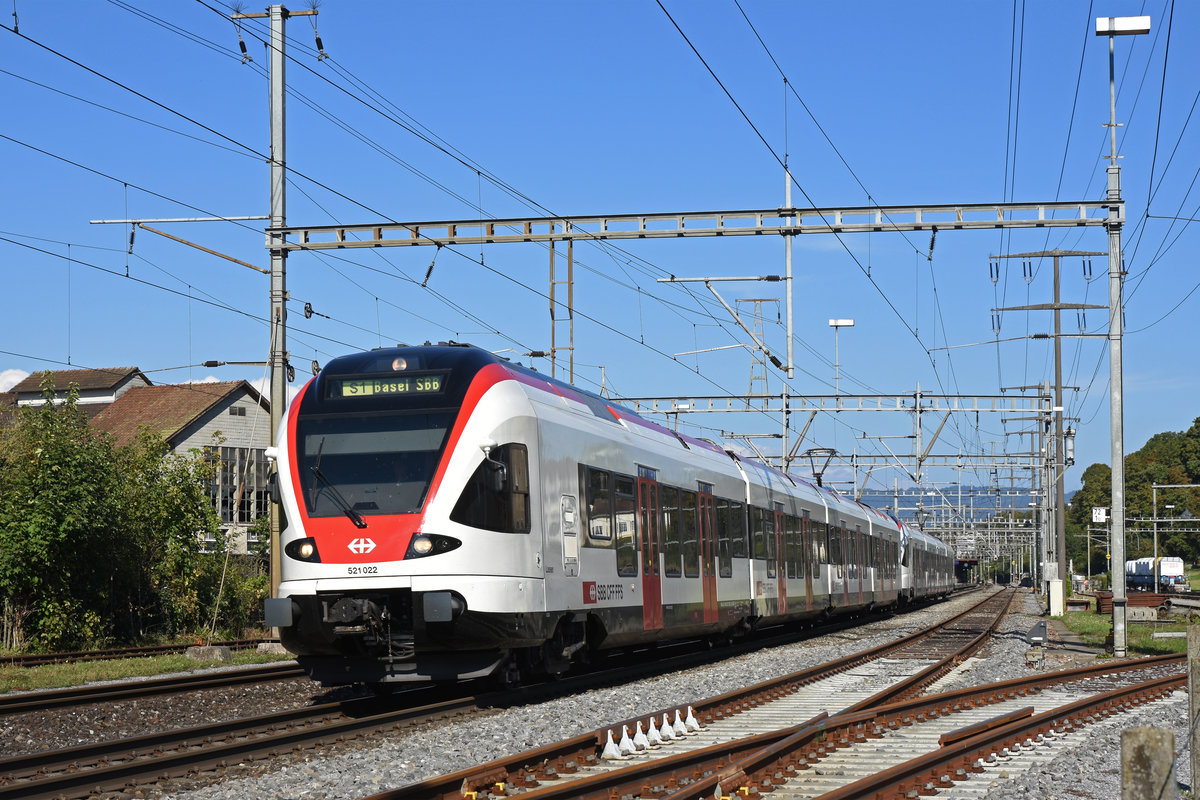 RABe 521 022, auf der S1, verlässt den Bahnhof Rheinfelden. Die Aufnahme stammt vom 15.09.2018.