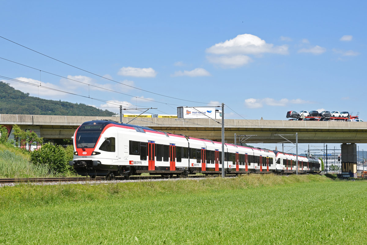 RABe 521 022, auf der S3, fährt Richtung Bahnhof Itingen. Die Aufnahme stammt vom 19.06.2018.