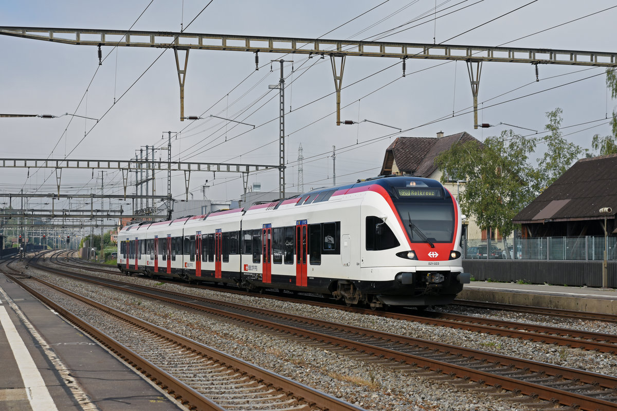 RABe 521 023, auf der S26, durchfährt den Bahnhof Rupperswil. Die Aufnahme stammt vom 03.09.2019.
