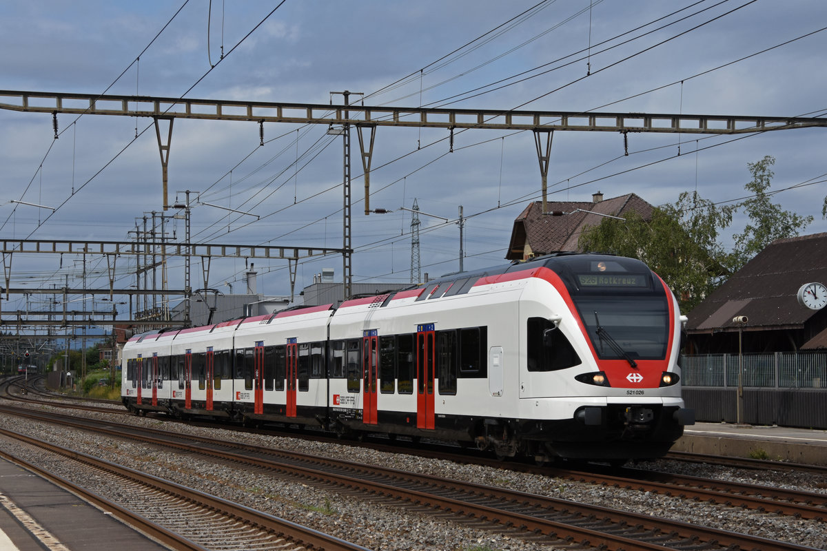 RABe 521 026, auf der S26, durchfährt den Bahnhof Rupperswil. Die Aufnahme stammt vom 31.07.2019.