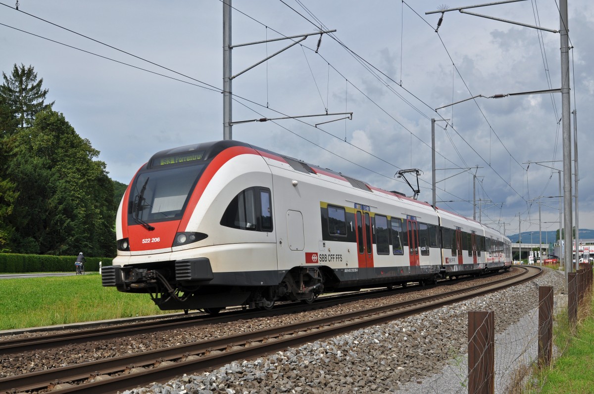 RABe 522 206 auf der S3 kurz nach dem Bahnhof Sissach. Die Aufnahme stammt vom 22.6.2015.