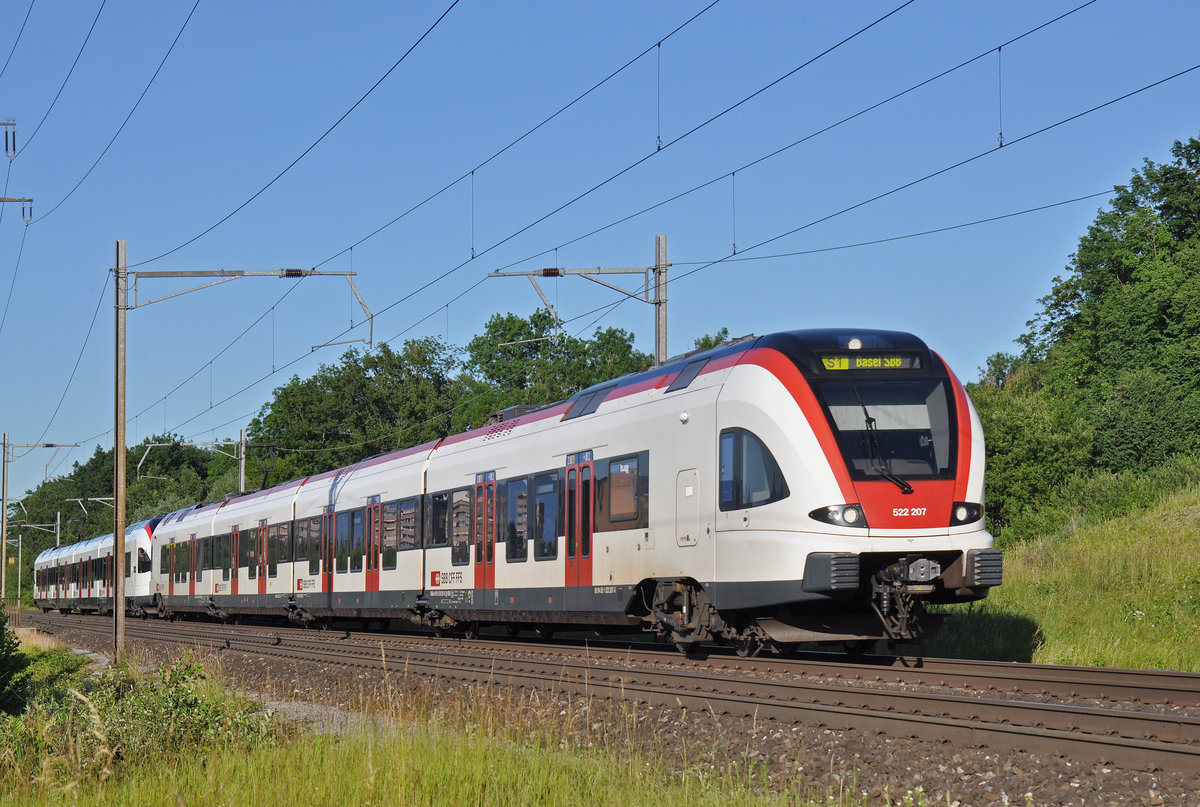 RABe 522 207, auf der S1, fährt Richtung Haltestelle Bahnhof Kaiseraugst. Die Aufnahme stammt vom 08.06.2017.