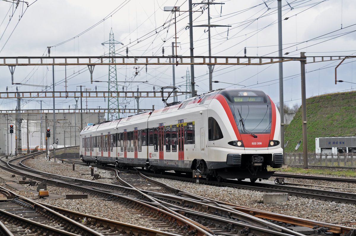 RABe 522 208, auf der S3, fährt Richtung Bahnhof Pratteln. Die Aufnahme stammt vom 12.03.2018.