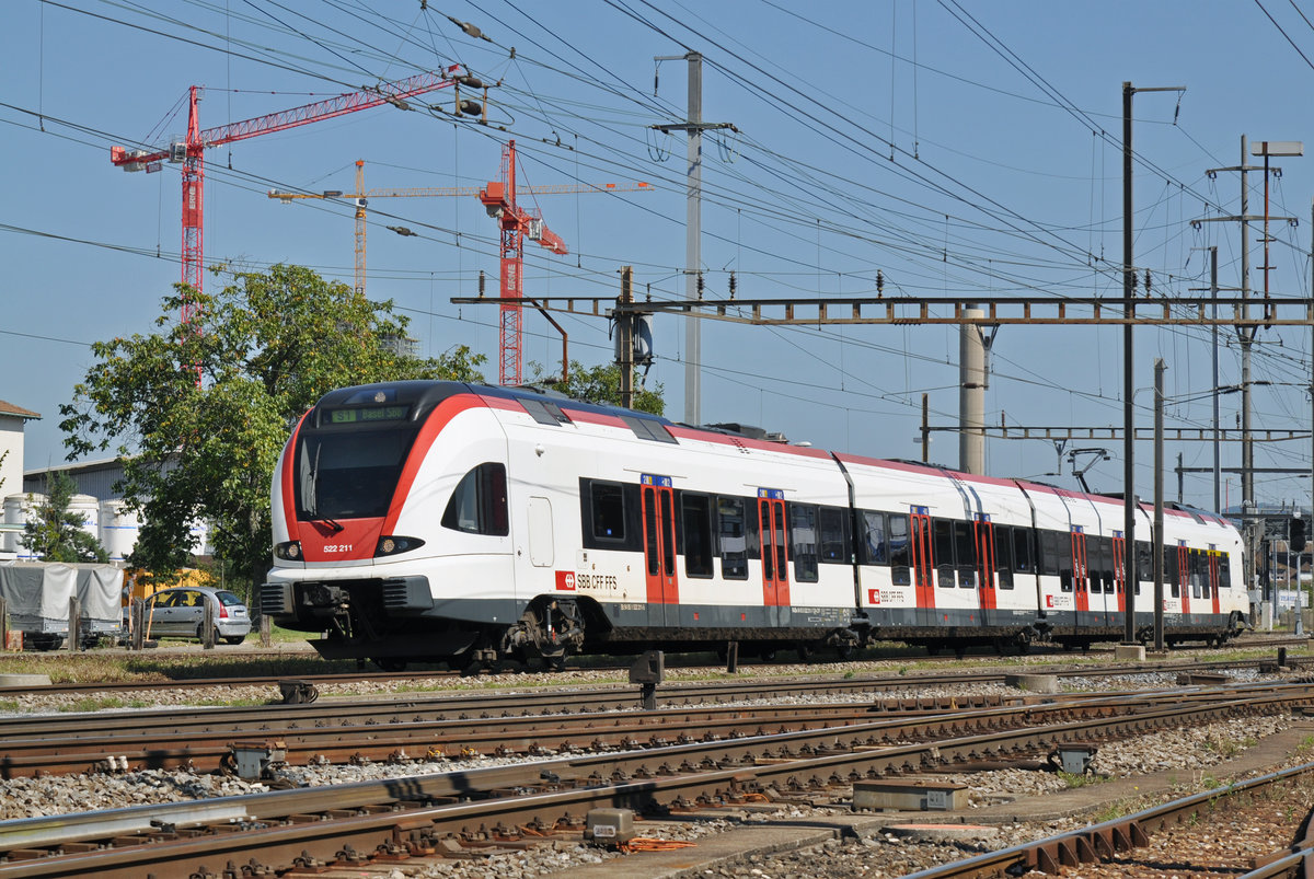 RABe 522 211, auf der S3, verlässt den Bahnhof Pratteln. Die Aufnahme stammt vom 08.09.2016.