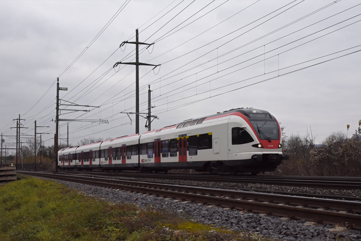 RABe 523 056, auf der S1, fährt Richtung Haltestelle Augarten. Die Aufnahme stammt vom 10.12.2020.