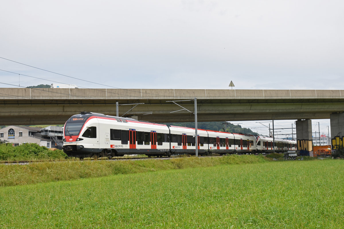 RABe 523 067, auf der S3, fährt Richtung Bahnhof Itingen. Die Aufnahme stammt vom 03.07.2018.