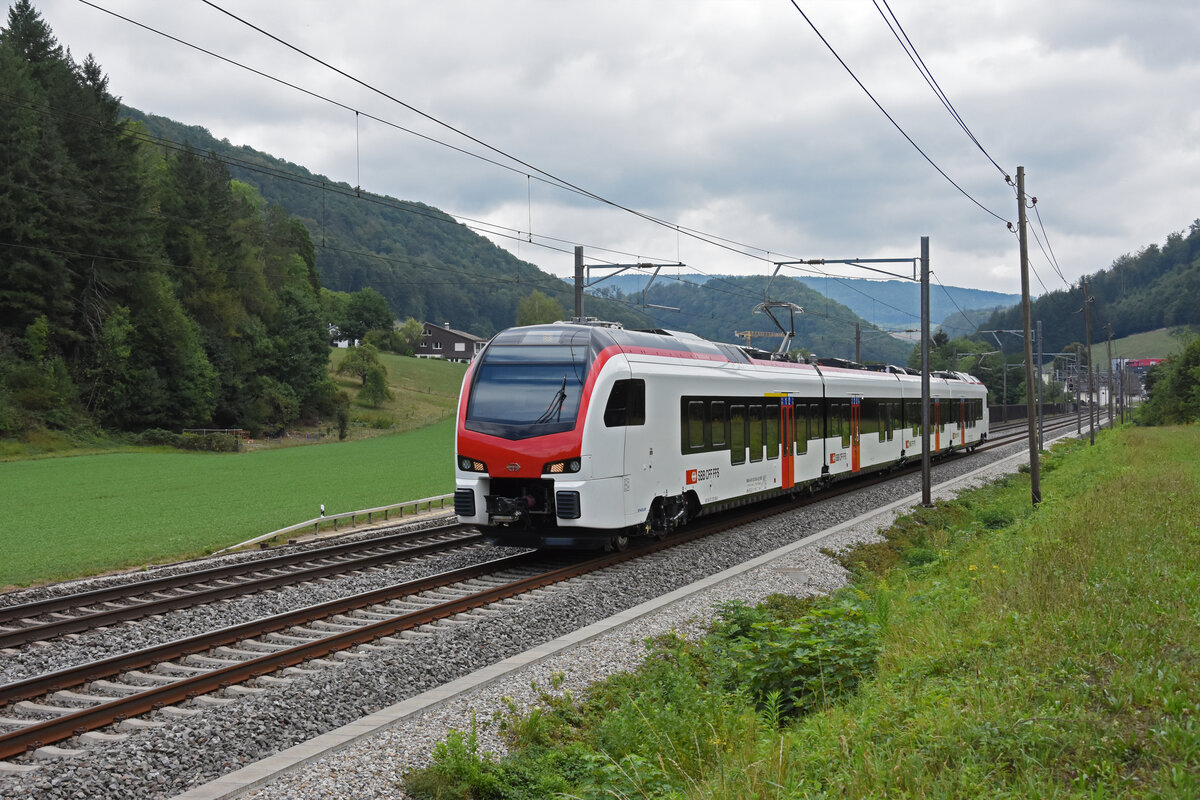 RABe 523 506-9 fährt als Dienstfahrt Richtung Bahnhof Gelterkinden. Die Aufnahme stammt vom 28.08.2022.