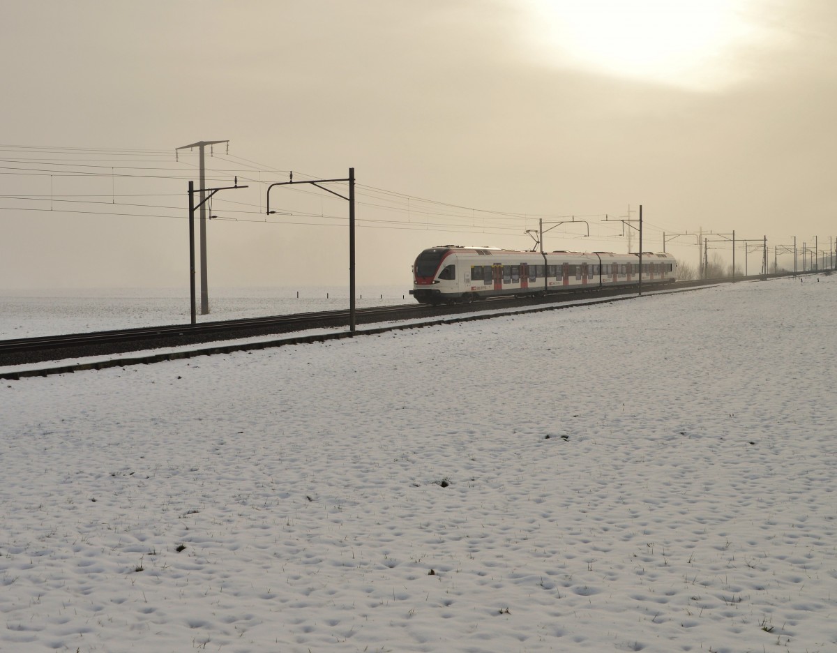 RABe 523 bei Muri Rotkreuz-Aarau.
28. Januar 2015