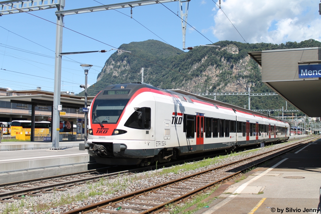 RABe 524 012 am 24.8.2014 in Mendrisio als S10 nach Chiasso.