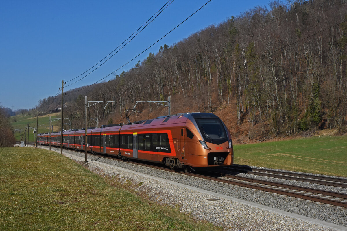 RABe 526 109 Traverso der SOB fährt Richtung Bahnhof Gelterkinden. Die Aufnahme stammt vom 01.03.2021.