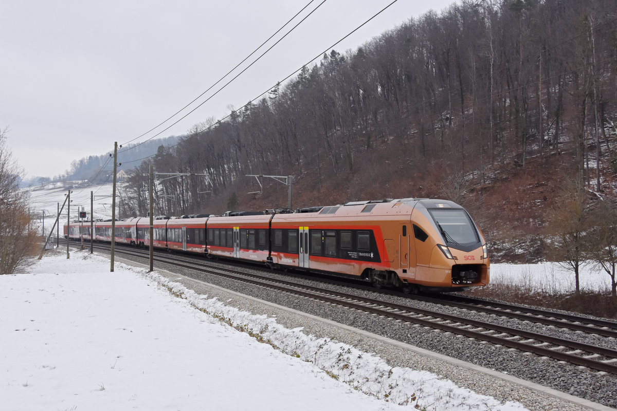 RABe 526 113 Traverso der SOB fährt Richtung Bahnhof Tecknau. Die Aufnahme stammt vom 15.02.2021.