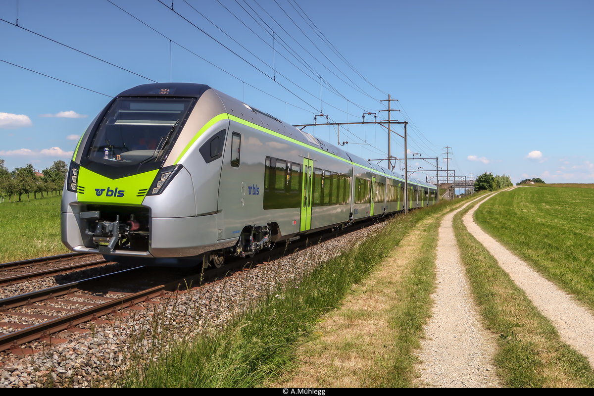 RABe 528 102 (BLS Flirt 4) auf Testfahrt von Romanshorn nach Sulgen am 02.06.2020 bei Erlen