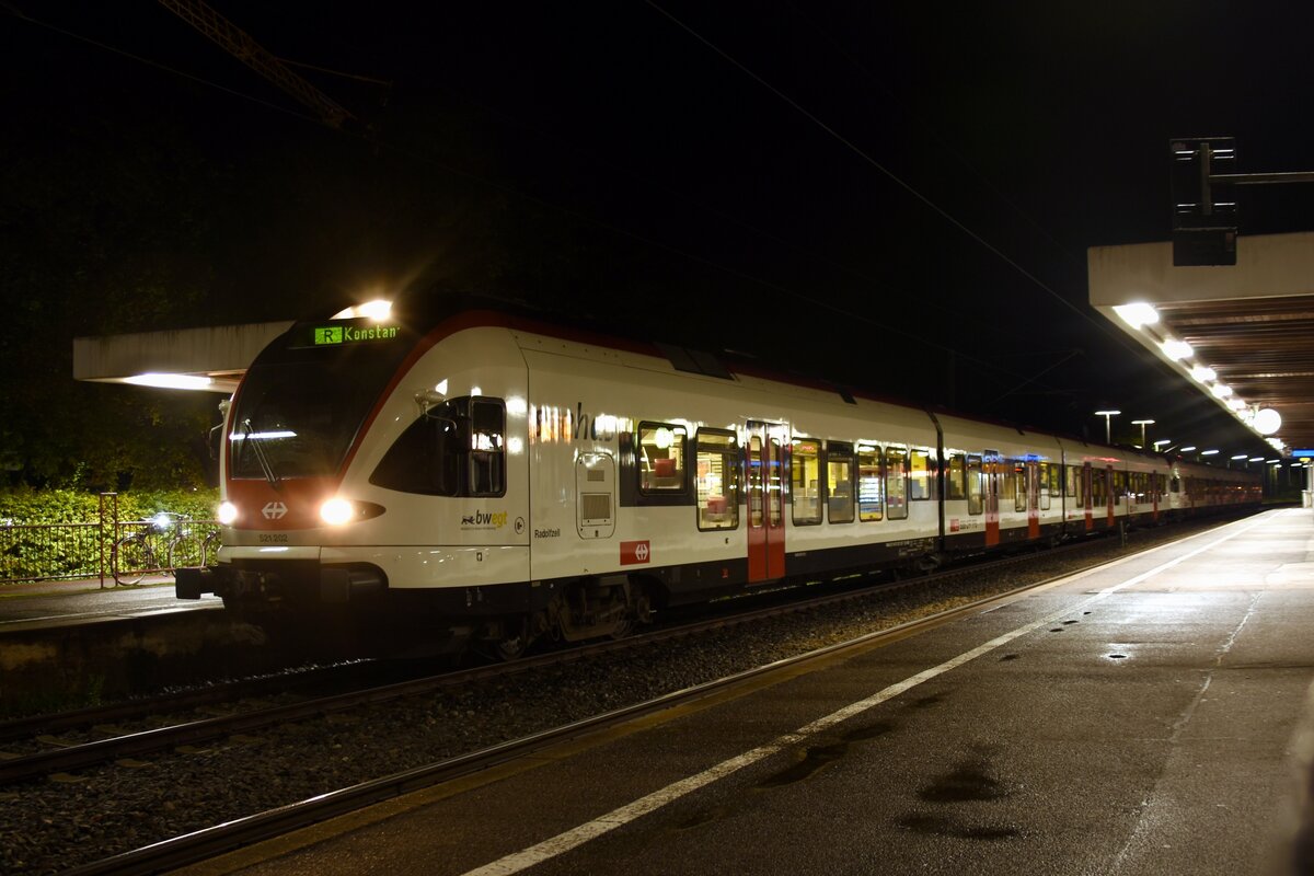 RADOLFZELL am Bodensee (Landkreis Konstanz), 15.09.2021, 521 202 als RB 29 (Baden-Württemberg) nach Konstanz im Bahnhof Radolfzell