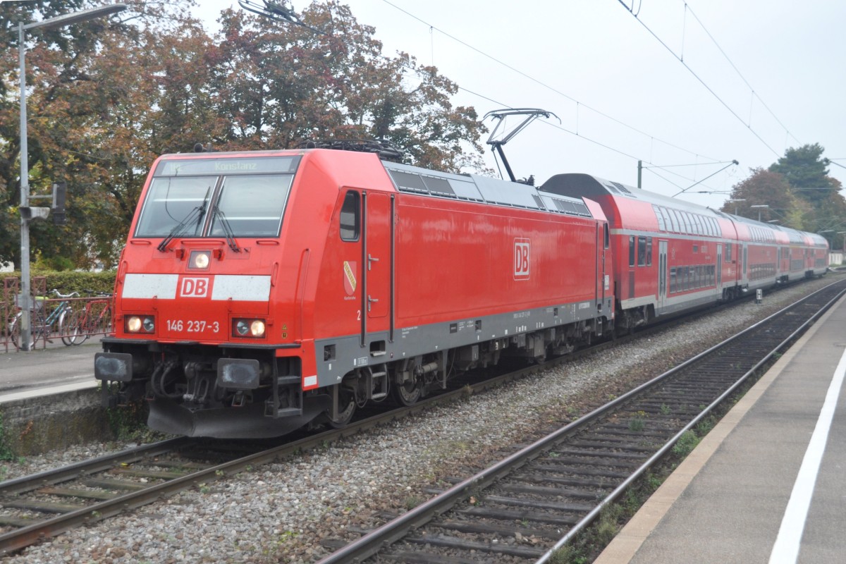 RADOLFZELL am Bodensee (Landkreis Konstanz), 03.10.2014, 146 237-3 als RE von Karlsruhe Hbf nach Konstanz im Bahnhof Radolfzell