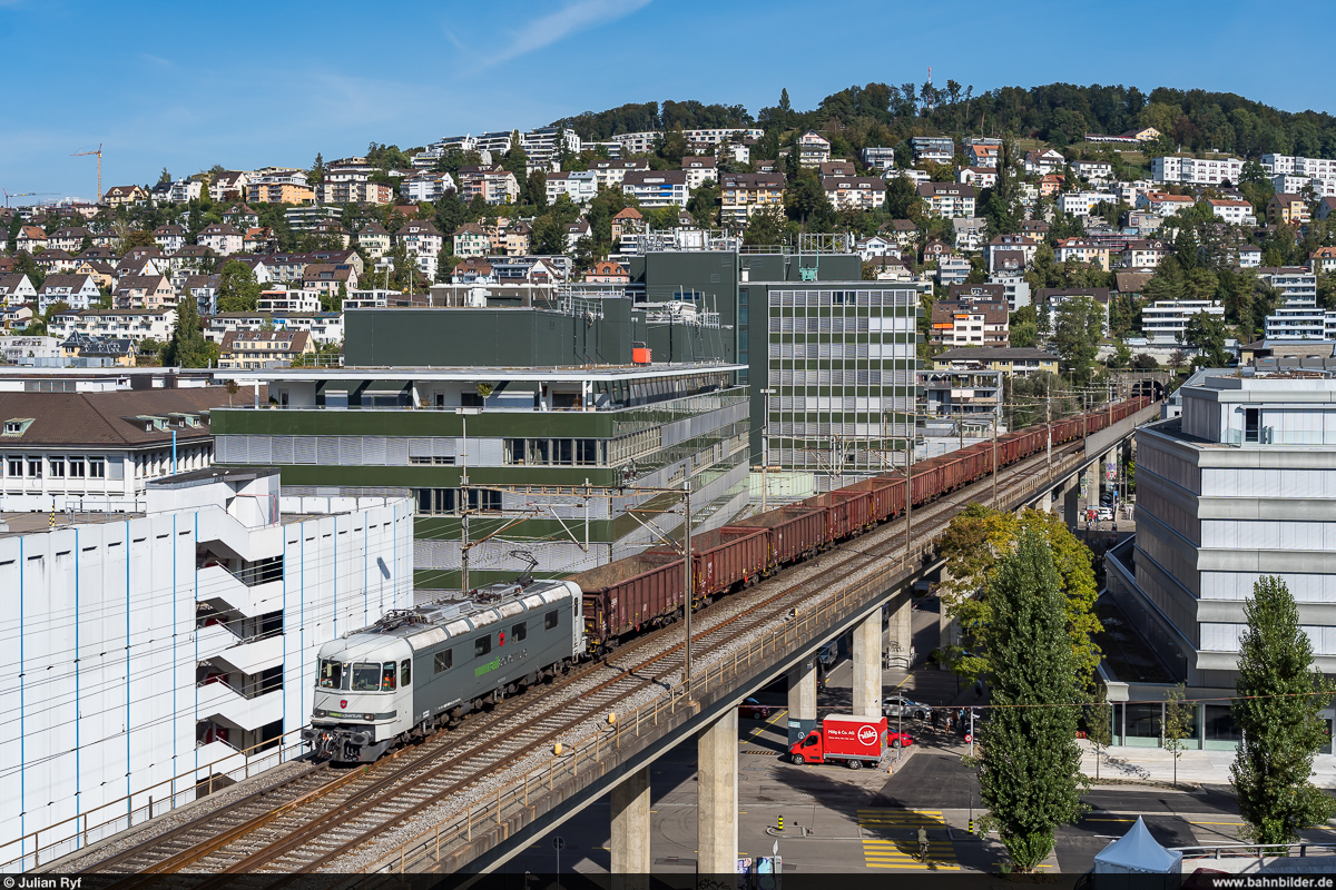 RADVE Re 620 003 / Zuckerrübenleerzug Winterthur - Aarberg / Hardturmviadukt Zürich, 2. Oktober 2021