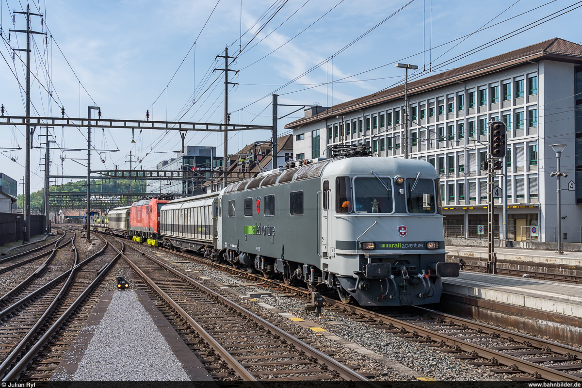 RADVE Re 620 003 / Olten, 4. Mai 2022<br>
Aufgrund eines Lagerschadens wird die DB 185 118 durch Railadventure mithilfe von Loco Buggies nach Deutschland überführt. Die Lok stand zuvor exakt ein halbes Jahr zuerst in Münsingen, dann in Ostermundigen auf dem Abstellgleis.