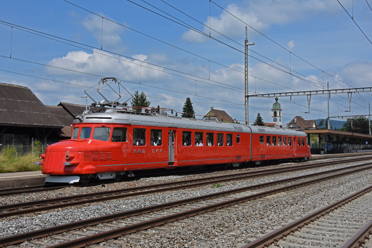 RAe 4/8 1021  Churchill - Pfeil  durchfährt den Bahnhof Rupperswil. Die Aufnahme stammt vom 17.07.2021.