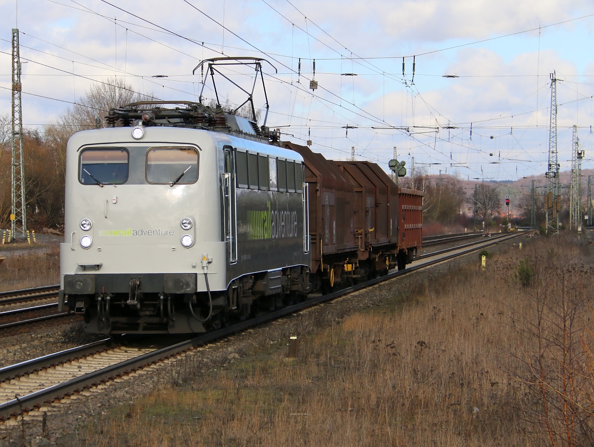 Railadventure 139 558 mit drei Schutzwagen in Fahrtrichtung Süden. Aufgenommen am 14.02.2014 in Eichenberg.