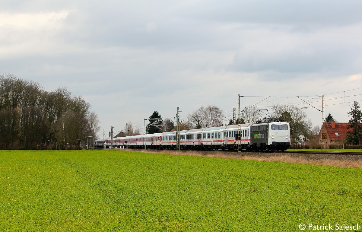 RailAdventure 139 mit dem NbZ 92667 Hamm Rbf-> Passau überführt 19 recht heruntergekommene Wagons vom Stilllegeungsmanagement am 28/02/14 mit ca 4 Stunden Verspätung in Paderborn-Elsen.